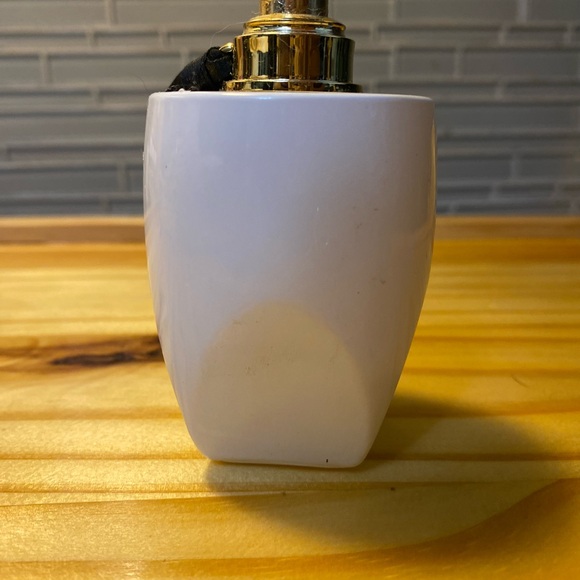 Very Sexy Oasis - Picture 2 of 4